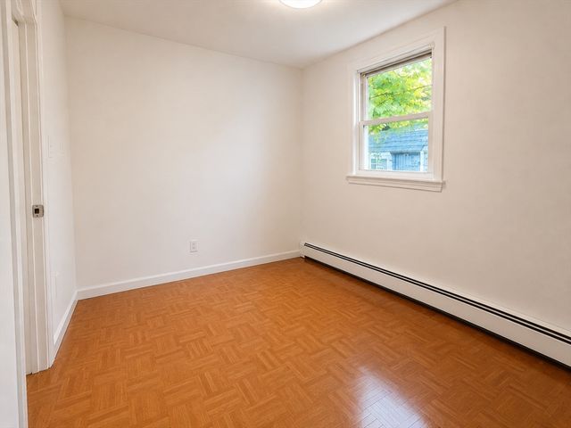 14 Appletree Rd, Tewksbury, MA 01876