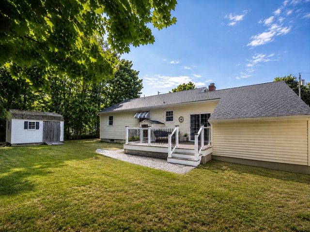 14 Appletree Rd, Tewksbury, MA 01876