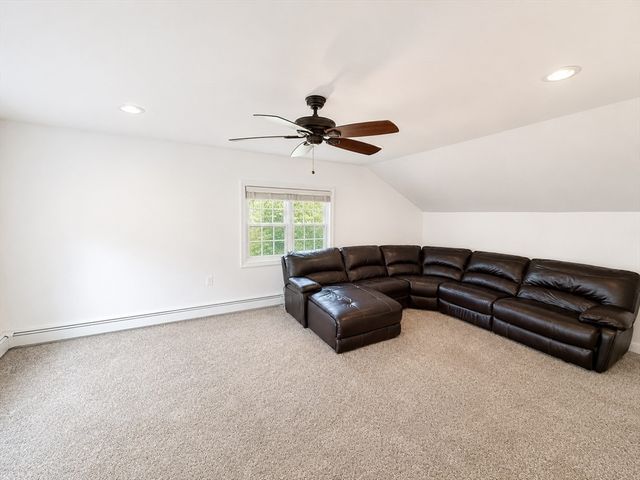14 Appletree Rd, Tewksbury, MA 01876