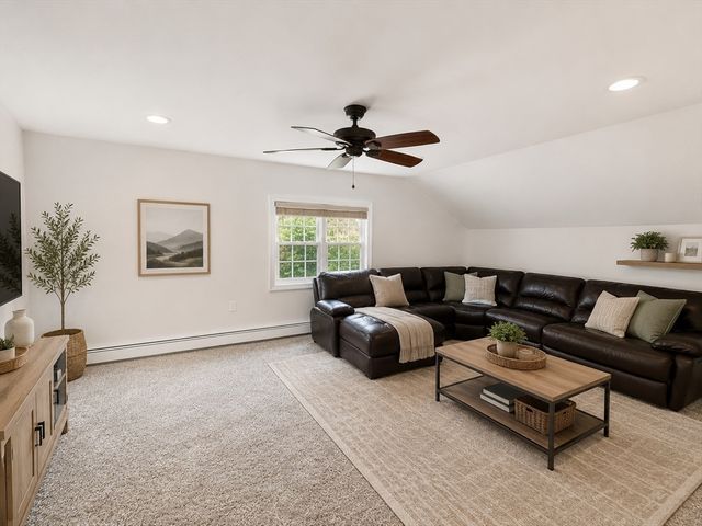 14 Appletree Rd, Tewksbury, MA 01876