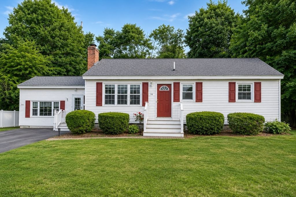 14 Appletree Rd, Tewksbury, MA 01876