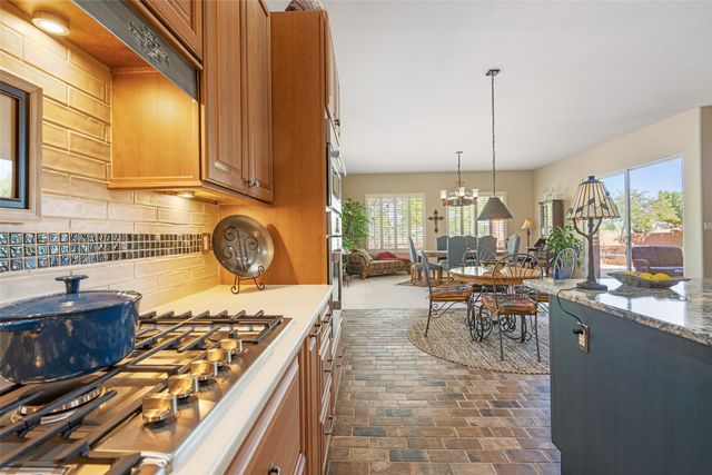 7 Westwind, Santa Fe, NM 87508