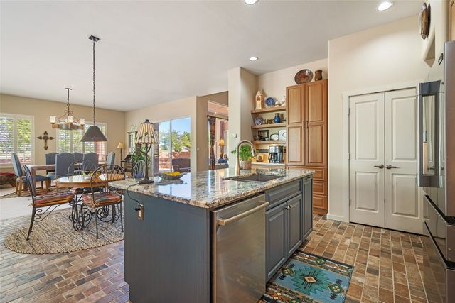 7 Westwind, Santa Fe, NM 87508