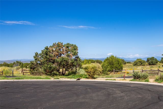 7 Westwind, Santa Fe, NM 87508