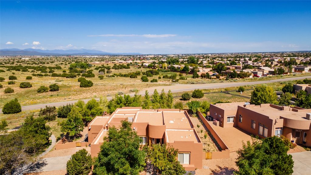7 Westwind, Santa Fe, NM 87508