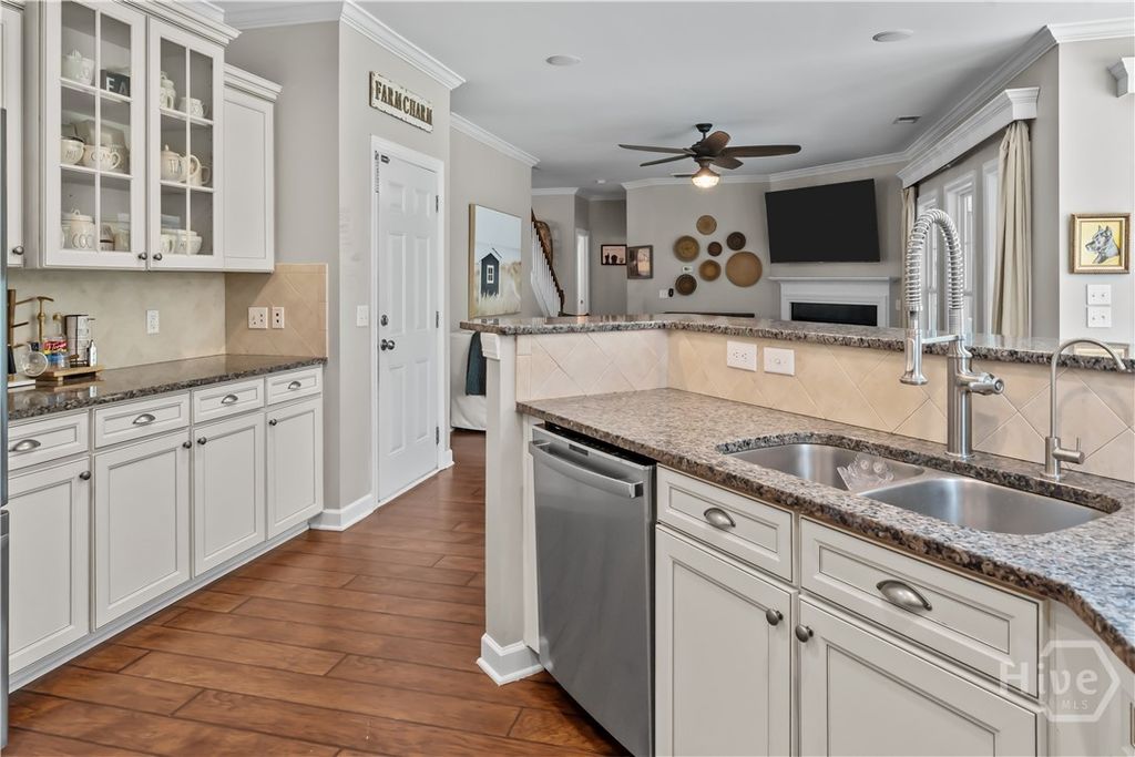 Image 12 of property listing at 240 Kingswood Drive, Richmond Hill, GA 31324