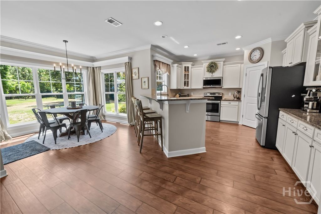 Image 16 of property listing at 240 Kingswood Drive, Richmond Hill, GA 31324