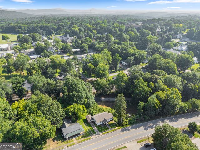 239 E Currahee Street, Toccoa, GA 30577
