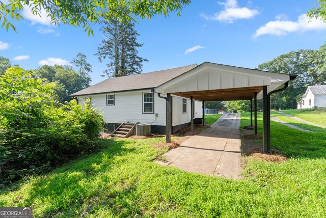239 E Currahee Street, Toccoa, GA 30577