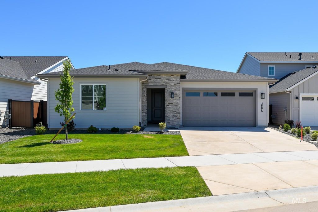 8072 S Diamond River Ave, Meridian, ID 83642