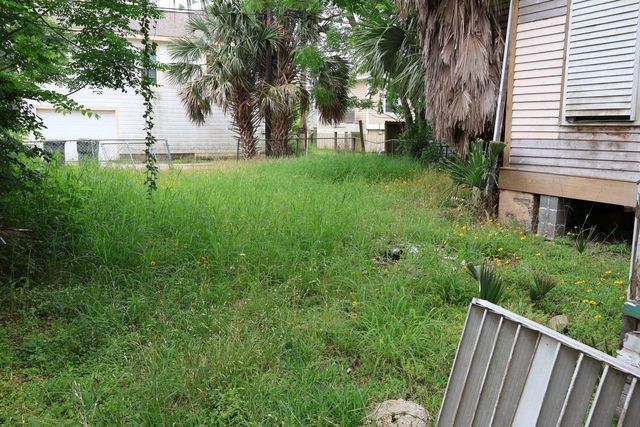 919 Winnie Street, Galveston, TX 77550