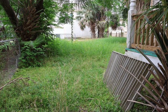 919 Winnie Street, Galveston, TX 77550