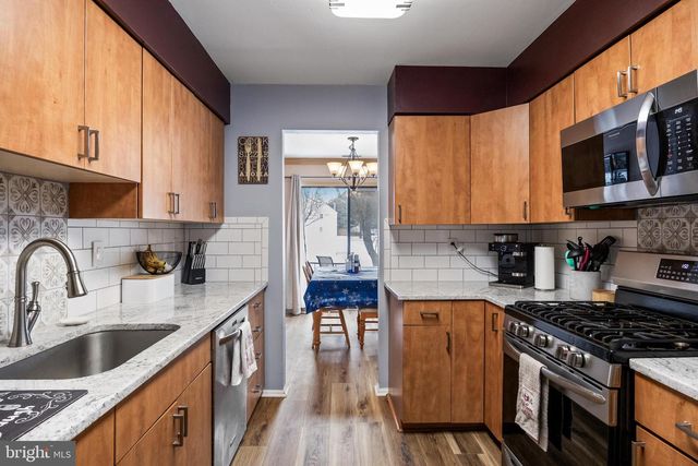 7 MARJORAM DR, Lumberton, NJ 08048