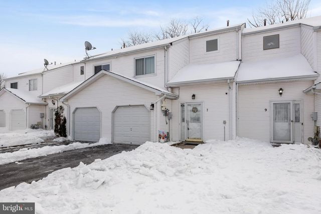 7 MARJORAM DR, Lumberton, NJ 08048