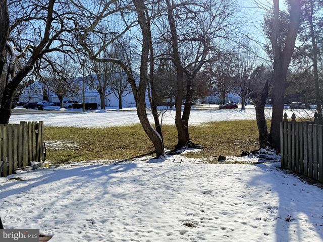 7 MARJORAM DR, Lumberton, NJ 08048