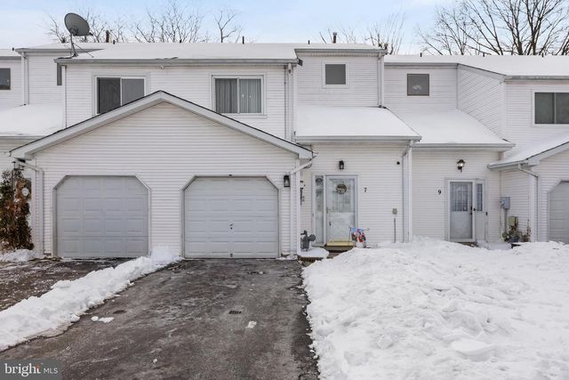 7 MARJORAM DR, Lumberton, NJ 08048