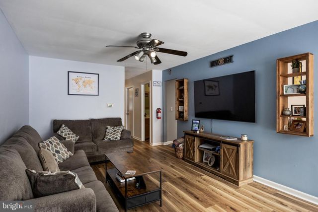 7 MARJORAM DR, Lumberton, NJ 08048