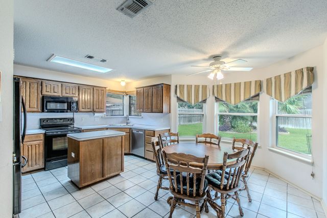 127 Mcalister Road, Burleson, TX 76028