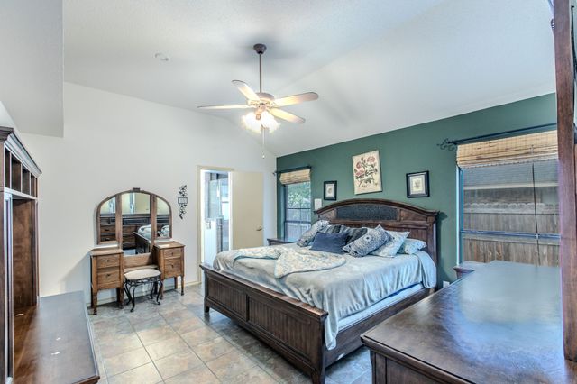 127 Mcalister Road, Burleson, TX 76028