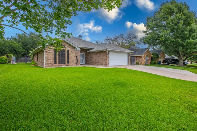 127 Mcalister Road, Burleson, TX 76028