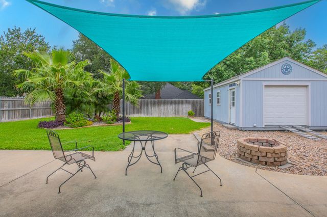 127 Mcalister Road, Burleson, TX 76028