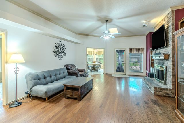 127 Mcalister Road, Burleson, TX 76028