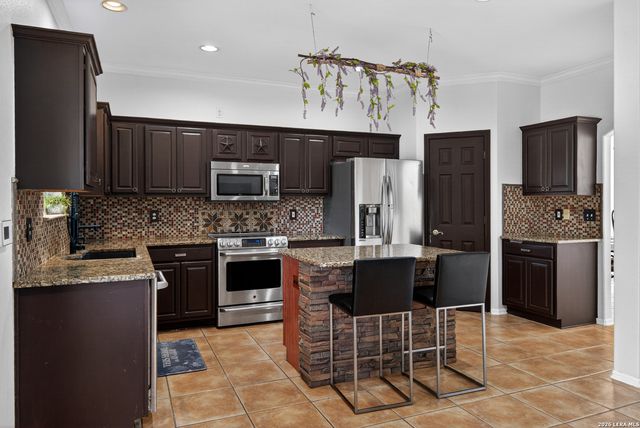 2210 CARDIGAN HL, San Antonio, TX 78232