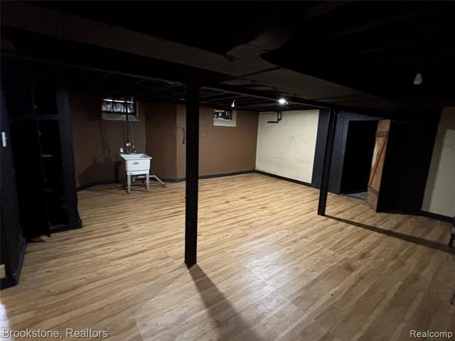 10222 Beaconsfield Street, Detroit, MI 48224