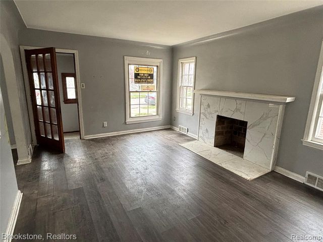 10222 Beaconsfield Street, Detroit, MI 48224