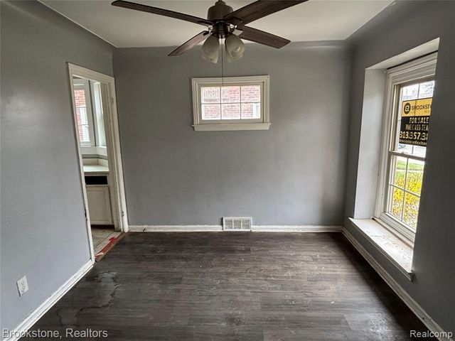 10222 Beaconsfield Street, Detroit, MI 48224