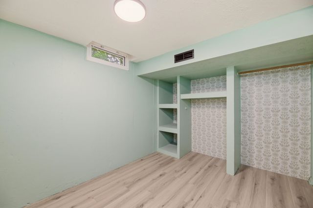 434 S Western Ave, Haysville, KS 67060