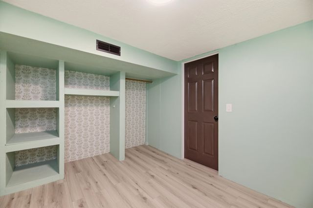 434 S Western Ave, Haysville, KS 67060