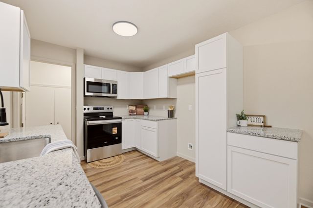 434 S Western Ave, Haysville, KS 67060