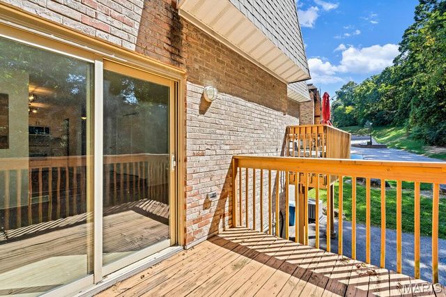 2744 Blackforest Drive, Oakville, MO 63129