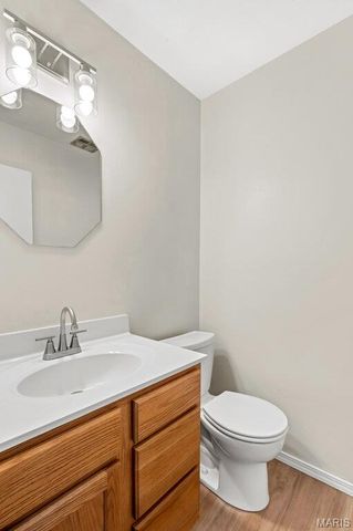 2744 Blackforest Drive, Oakville, MO 63129