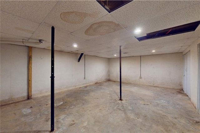 22535 S 1408th Road, Moundville, MO 64771