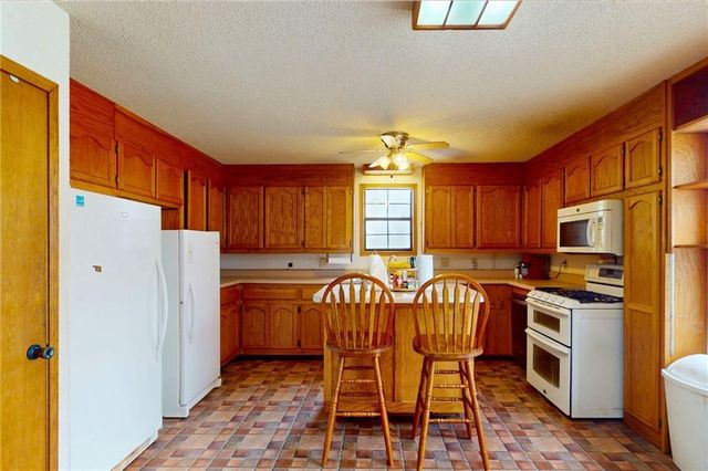 22535 S 1408th Road, Moundville, MO 64771