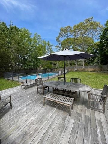 35 Maple Street, Westhampton Beach, NY 11978