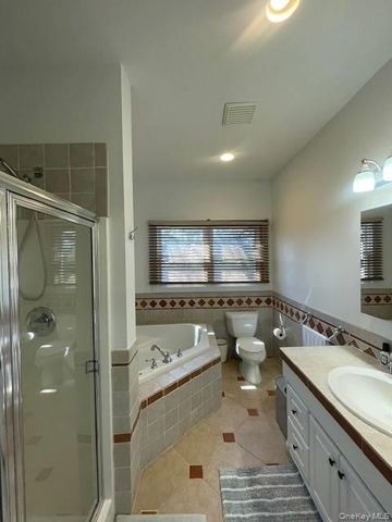 35 Maple Street, Westhampton Beach, NY 11978