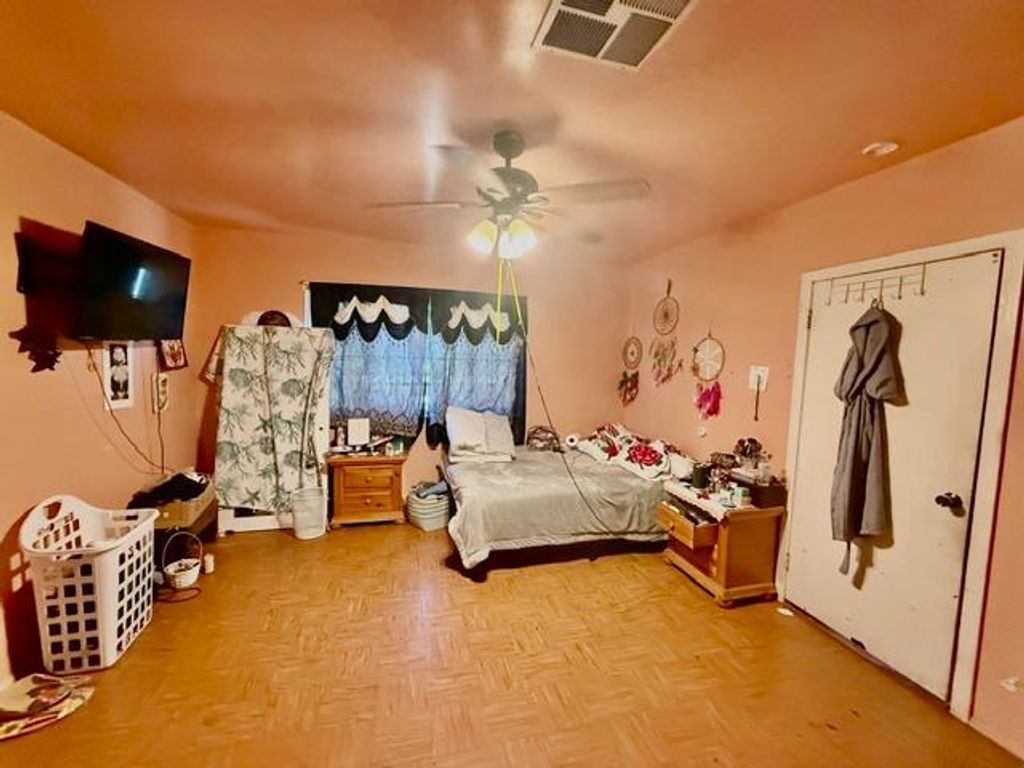 Image 10 of property listing at 2103 Floral Avenue, Selma, CA 93662