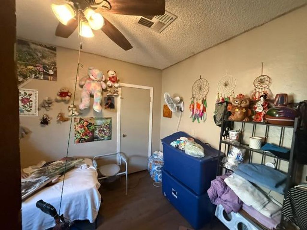 Image 12 of property listing at 2103 Floral Avenue, Selma, CA 93662