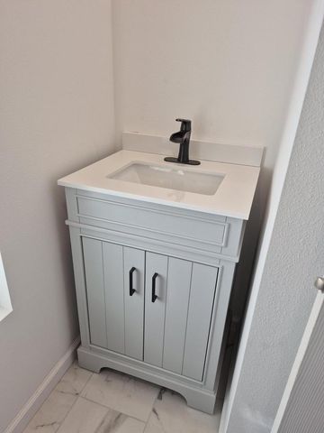 3360 E Grange AVENUE, Cudahy, WI 53110