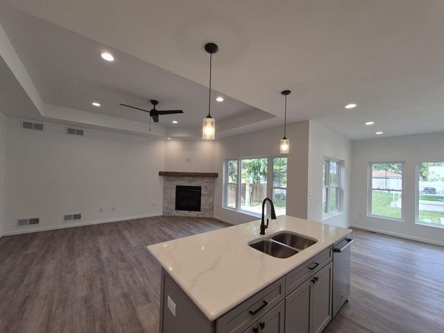 3360 E Grange AVENUE, Cudahy, WI 53110