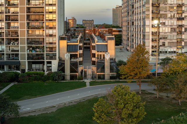 5747 N Sheridan Road GH, Chicago, IL 60660