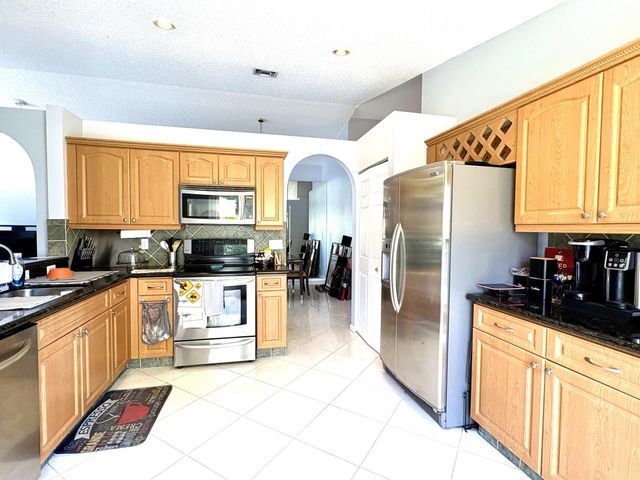3771 Newport Avenue, Boynton Beach, FL 33436