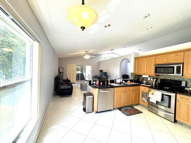3771 Newport Avenue, Boynton Beach, FL 33436