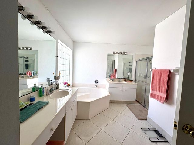 3771 Newport Avenue, Boynton Beach, FL 33436