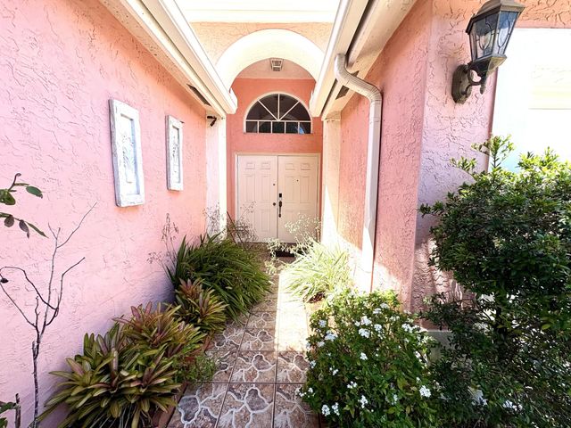 3771 Newport Avenue, Boynton Beach, FL 33436