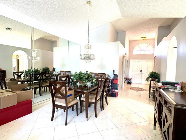 3771 Newport Avenue, Boynton Beach, FL 33436