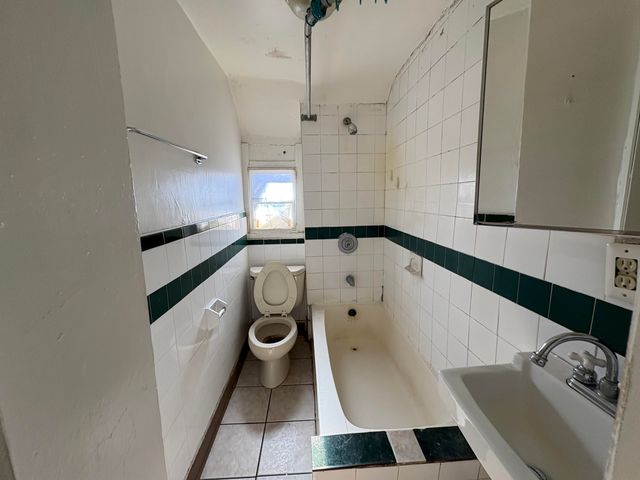 1455 Godfrey Avenue Sw, City Of Wyoming, MI 49509